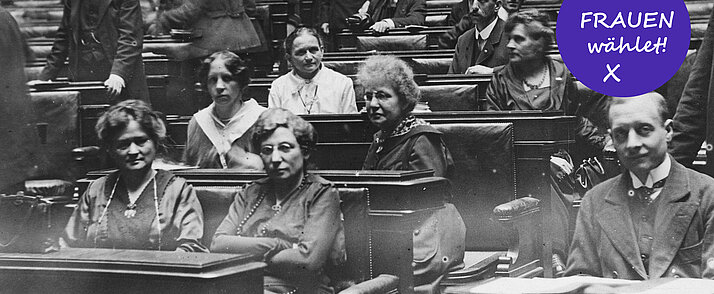 Erste weibliche Abgeordnete im Parlament am 4. März 1919